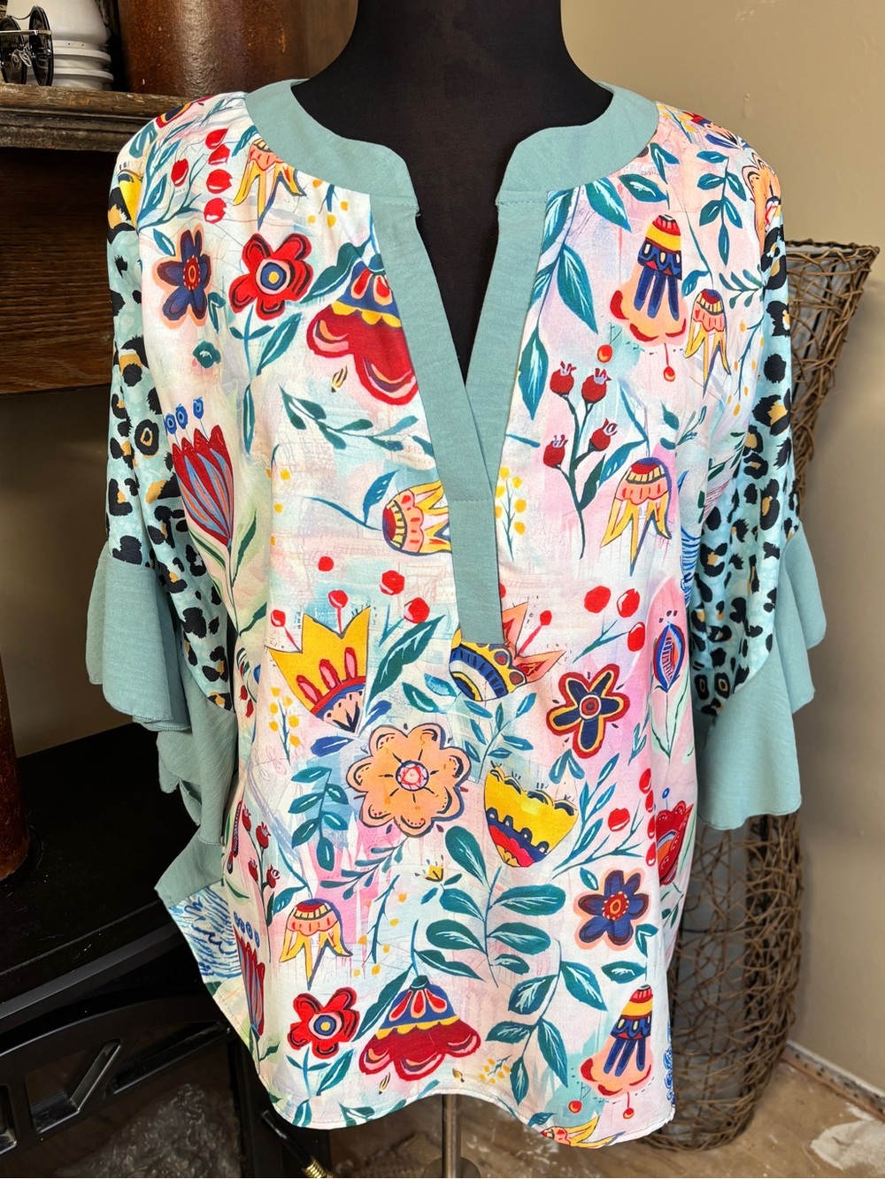 Floral Split-Neck Women’s Top in Mint and Multi